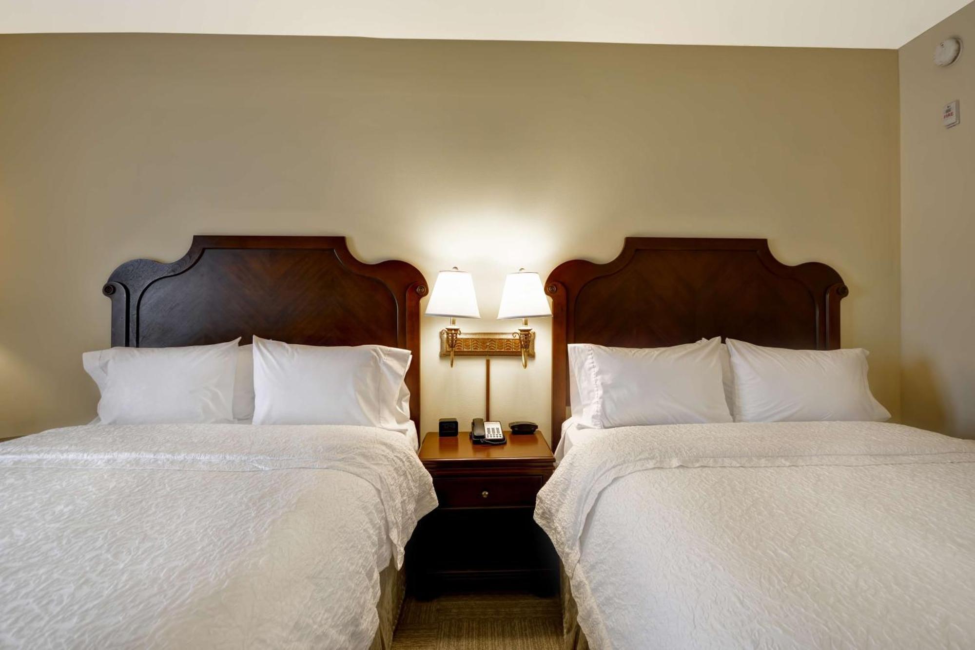 Hampton Inn & Suites Savannah Historic District Екстериор снимка